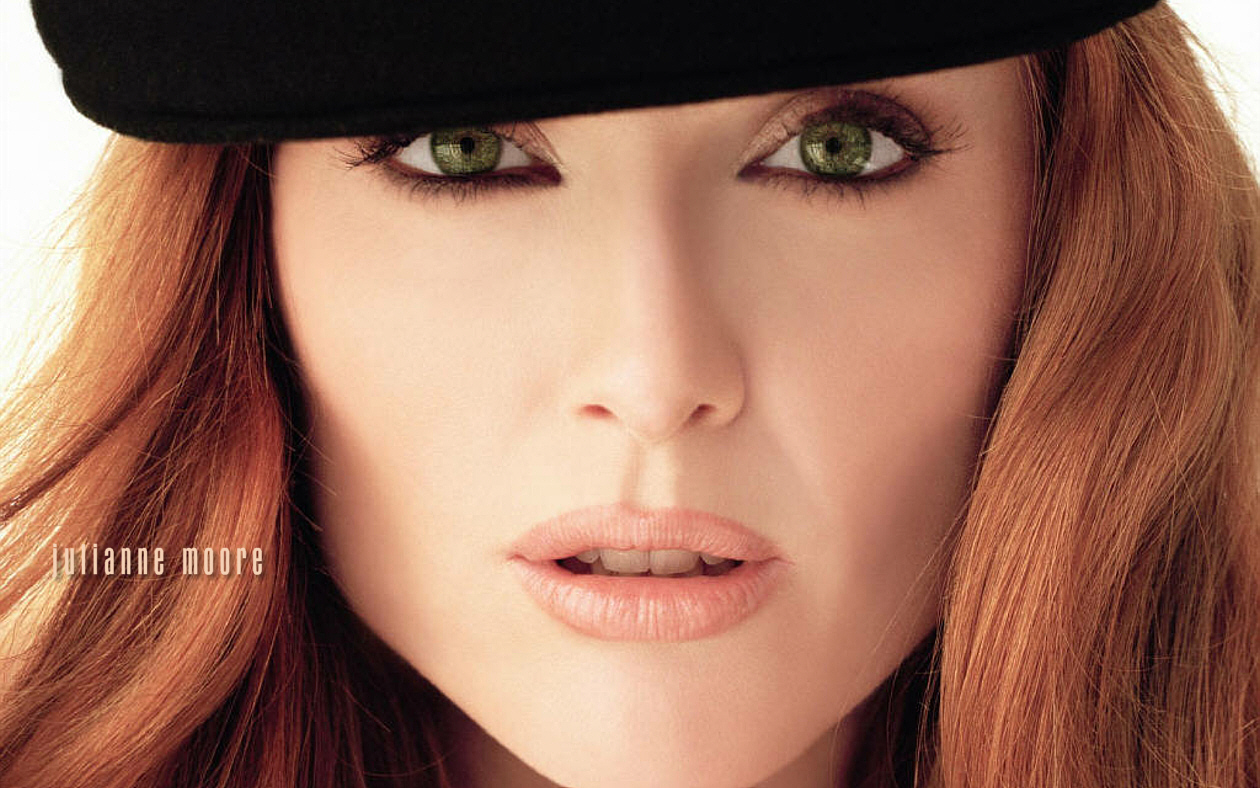  Julianne Moore