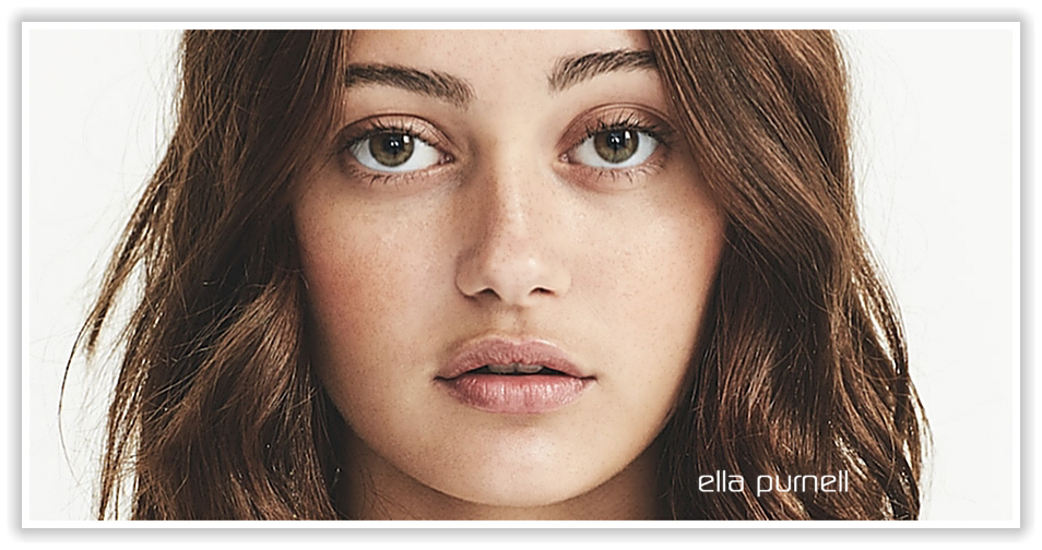  Ella Purnell 