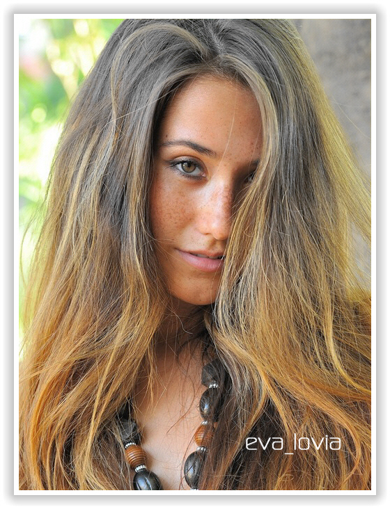  Eva Lovia 2 