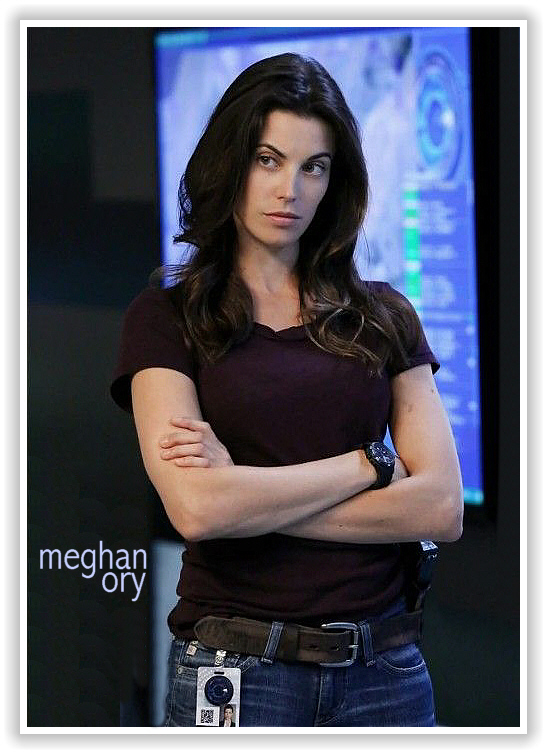  Meghan Ory 3 
